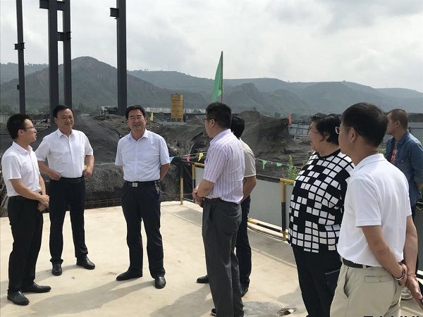 市人大常委會(huì)黨組副書記、副主任樊文浩一行調(diào)研泓源公司項(xiàng)目建設(shè)情況(圖2)