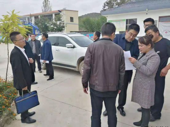 平?jīng)鲢垂鹃_展“踐行初心使命，助推脫貧攻堅”主題黨日活動(圖3)